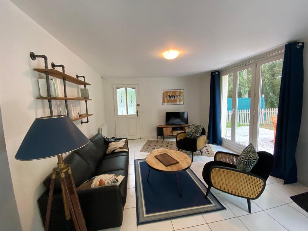 Maison dans parc privé, sports et loisirs proche golf du Coudray Montceaux photo 2