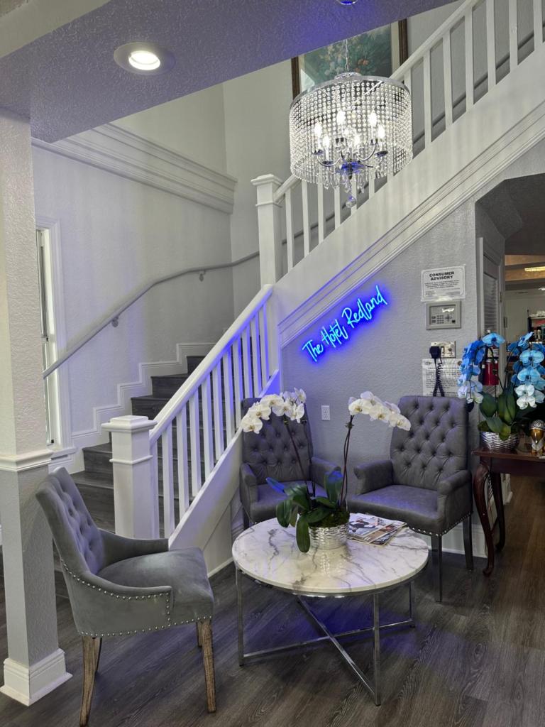 The Hotel Redland image