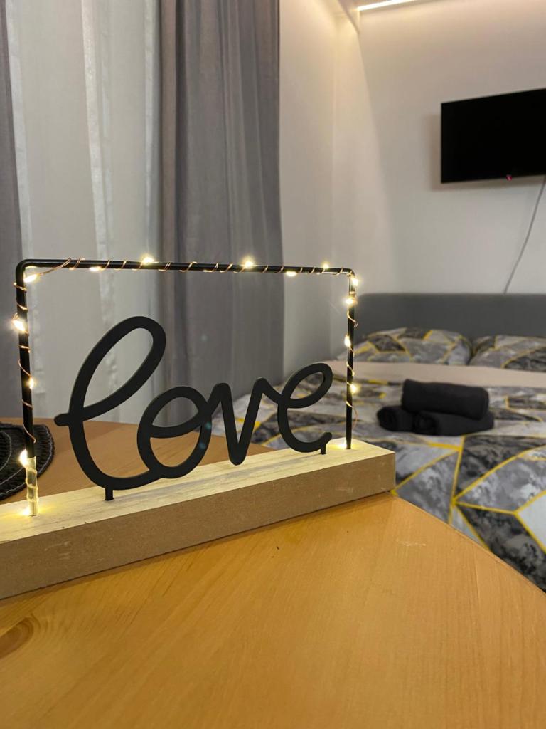 Love Glow Studio