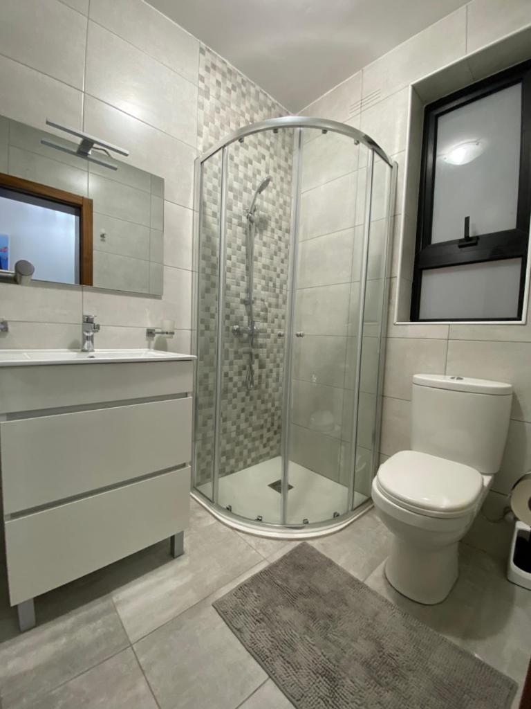 F1 2 St Julians, Private room, bathroom & living shared photo 1