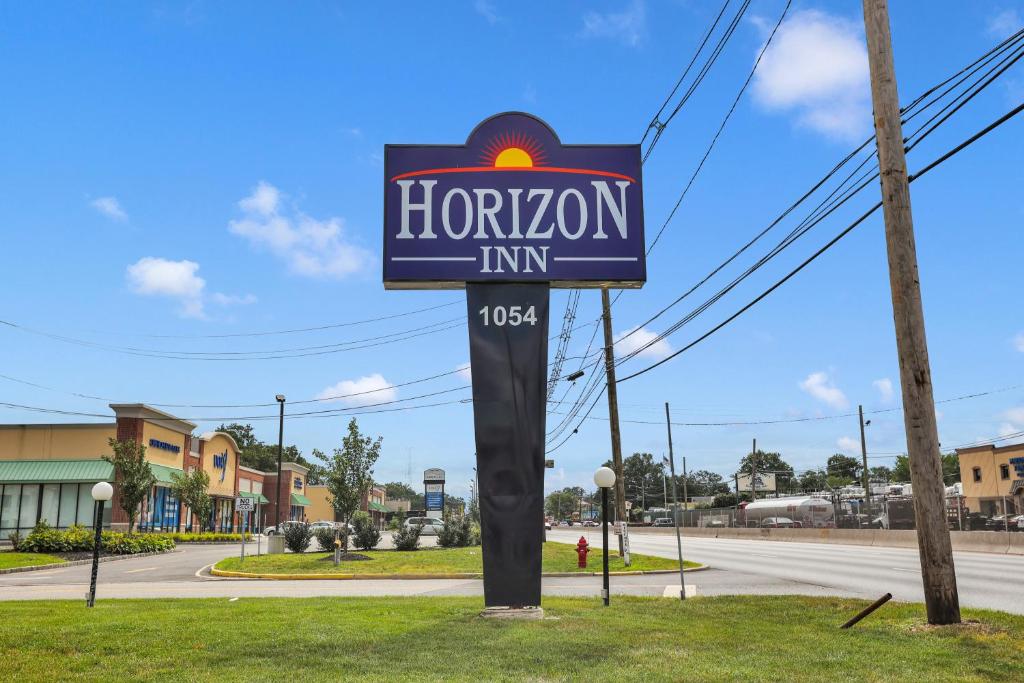 Horizon Inn image