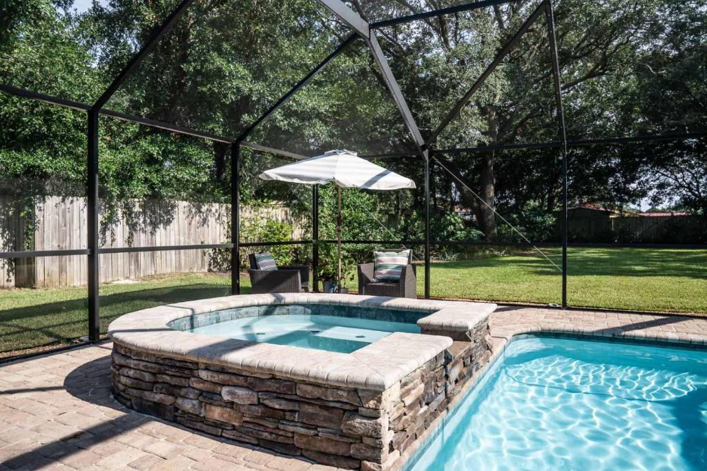 Cozy Coastal Haven-Private Pool & Outdoor Kitchen photo 2