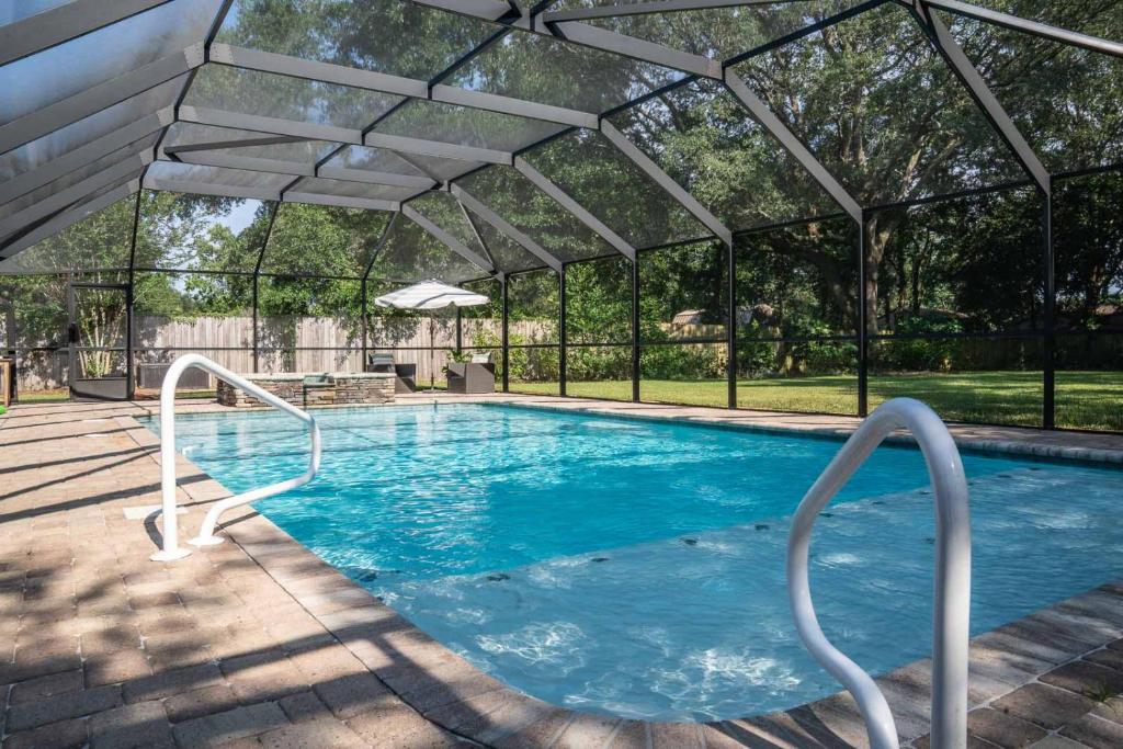 Cozy Coastal Haven-Private Pool & Outdoor Kitchen photo 4