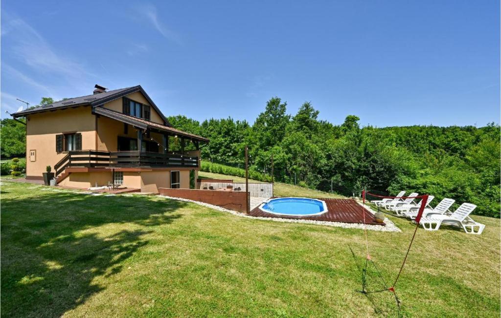 Jungle House with private pool and hot tub photo 1