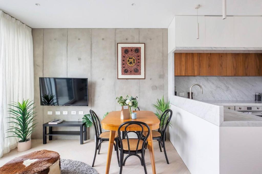 'The Fern' Split-level Eco Luxury in Alexandria photo 2