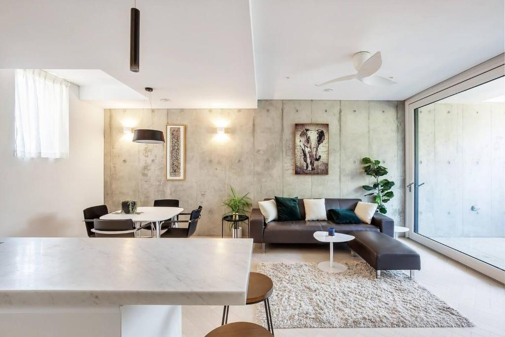 'Executive Luxury Retreat' Eco Passive Living
