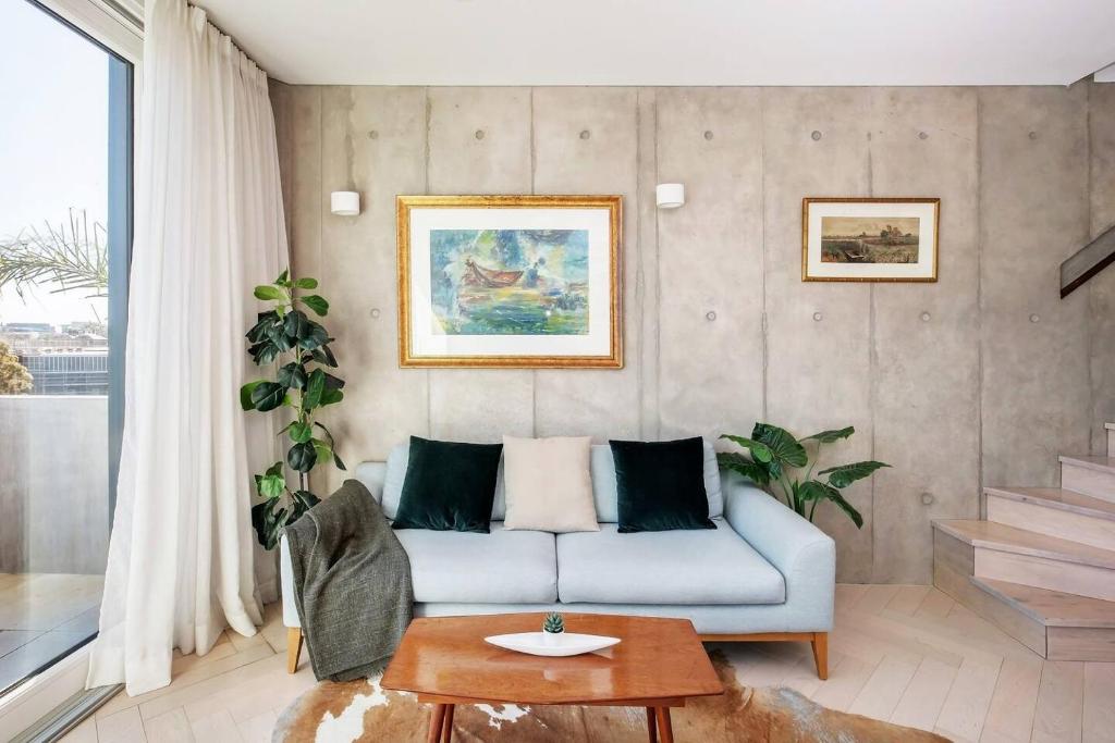 'The Fern' Double-story Penthouse Suite with Terrace