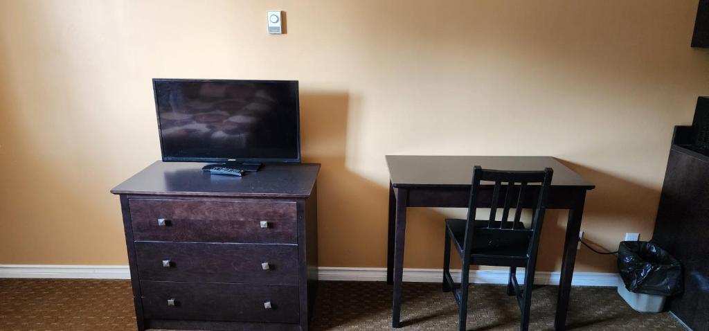 VIKING INN photo 2