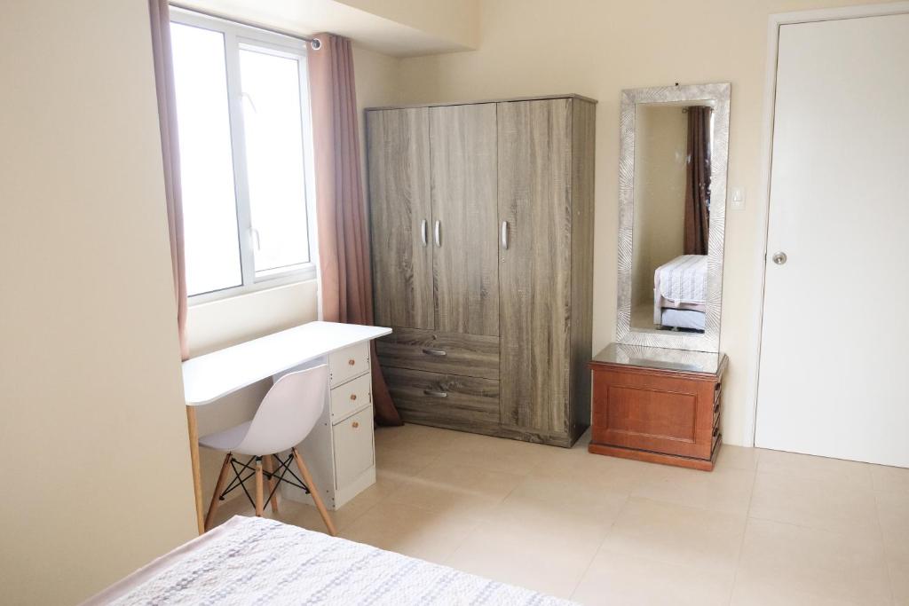 Spacious 1BR Corner Unit in IT Park photo 3