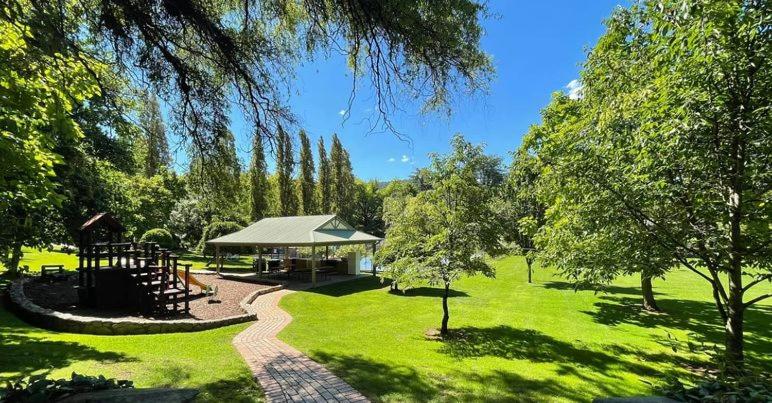 Chestnut Tree Holiday Units photo 4