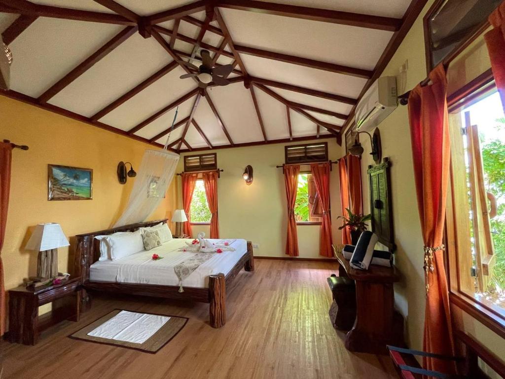 La Digue Holiday Villa photo 2