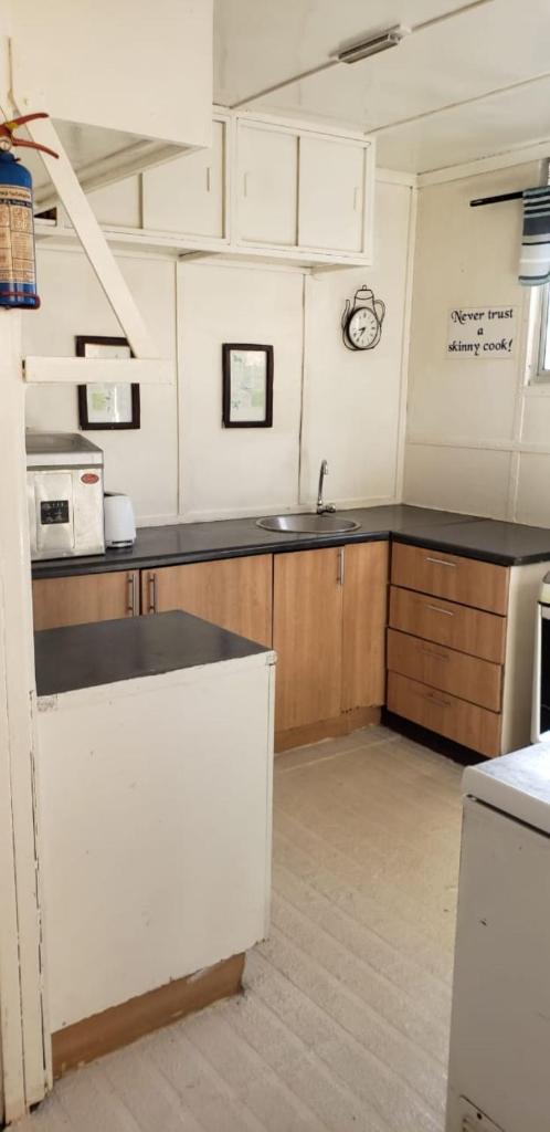 Houseboat with aircon and splash pool - 2128 photo 1