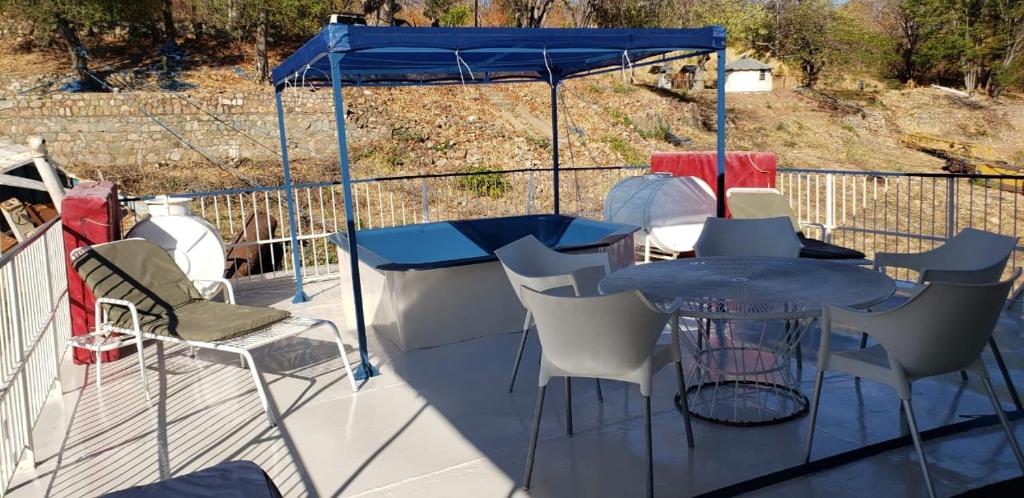 Houseboat with aircon and splash pool - 2128 photo 3