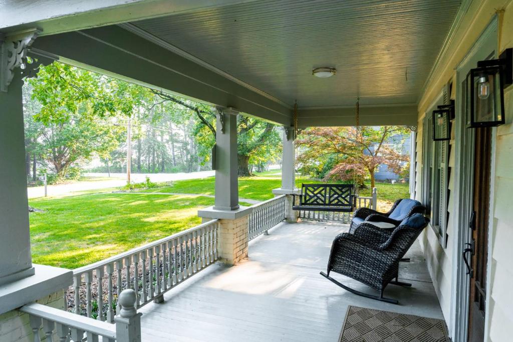 Beautiful Home in Historic Downtown Norcross photo 2