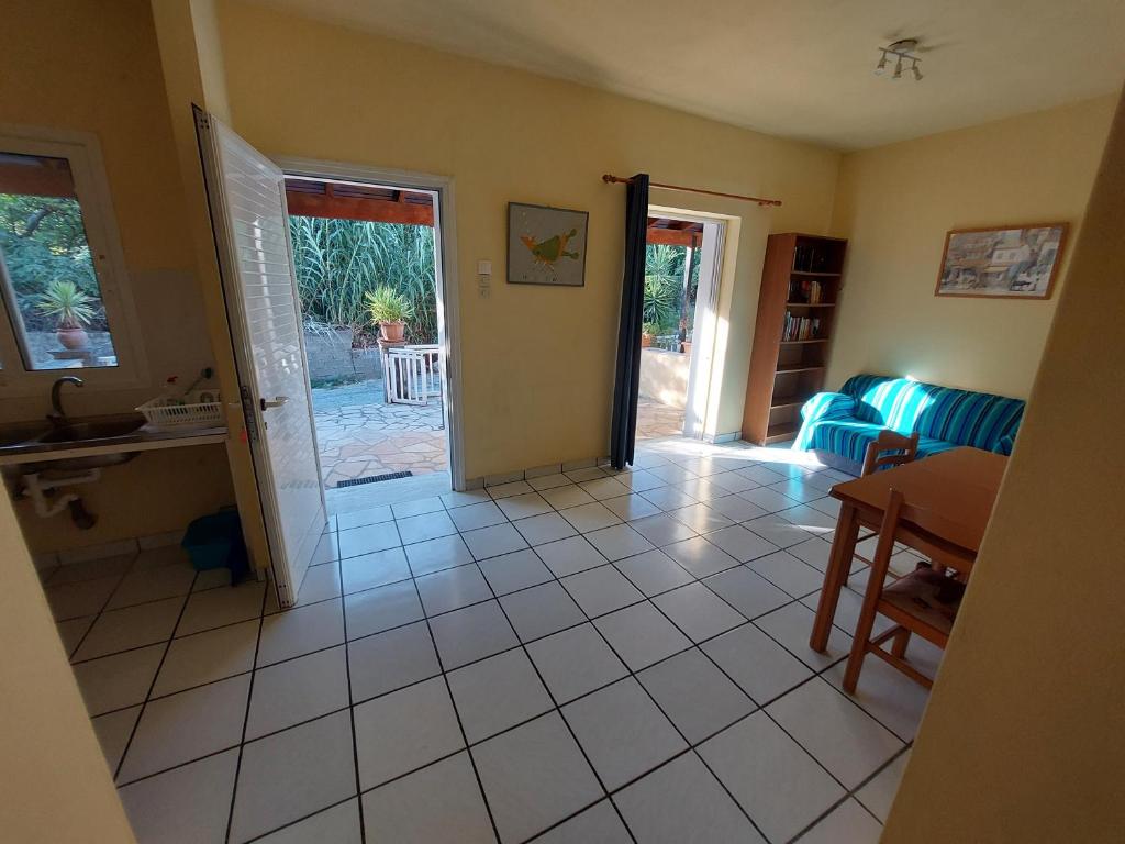 Kidonakia Apartments photo 4