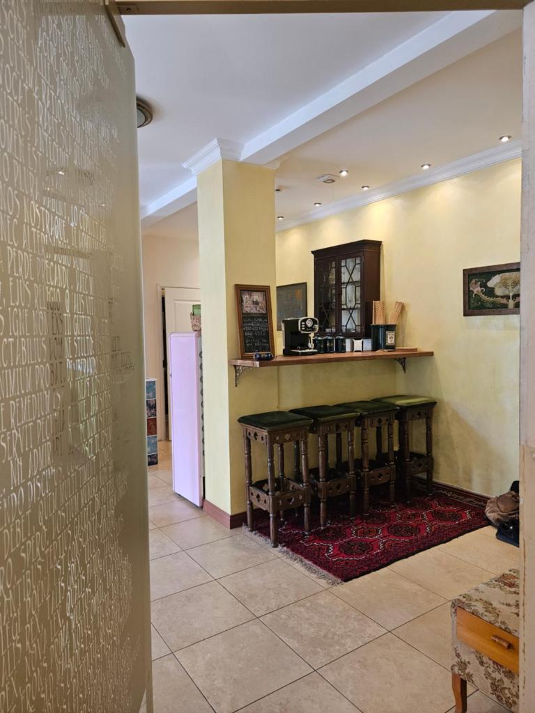 Barrister's apartments with fireplace photo 4