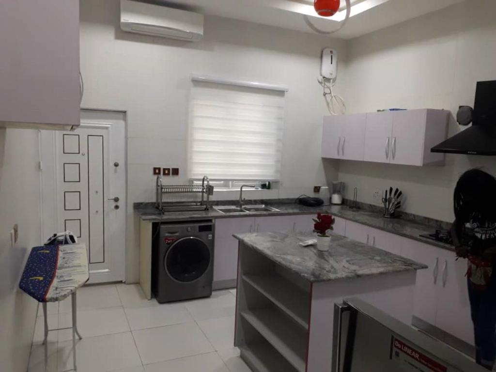 Cheerful 4 Bedroom Duplex in the Heart of Lekki photo 1