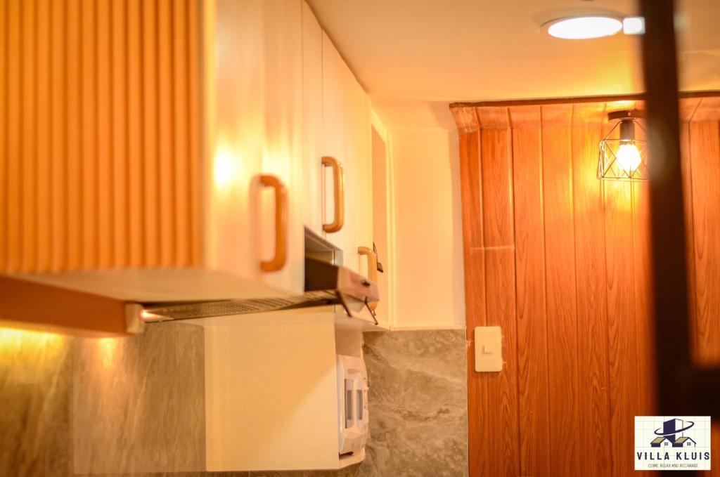 Tagaytay Cozy Staycation in Villa Kluis Pine Suite photo 3