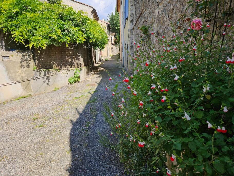 Charming village house 2/4 travelers photo 1