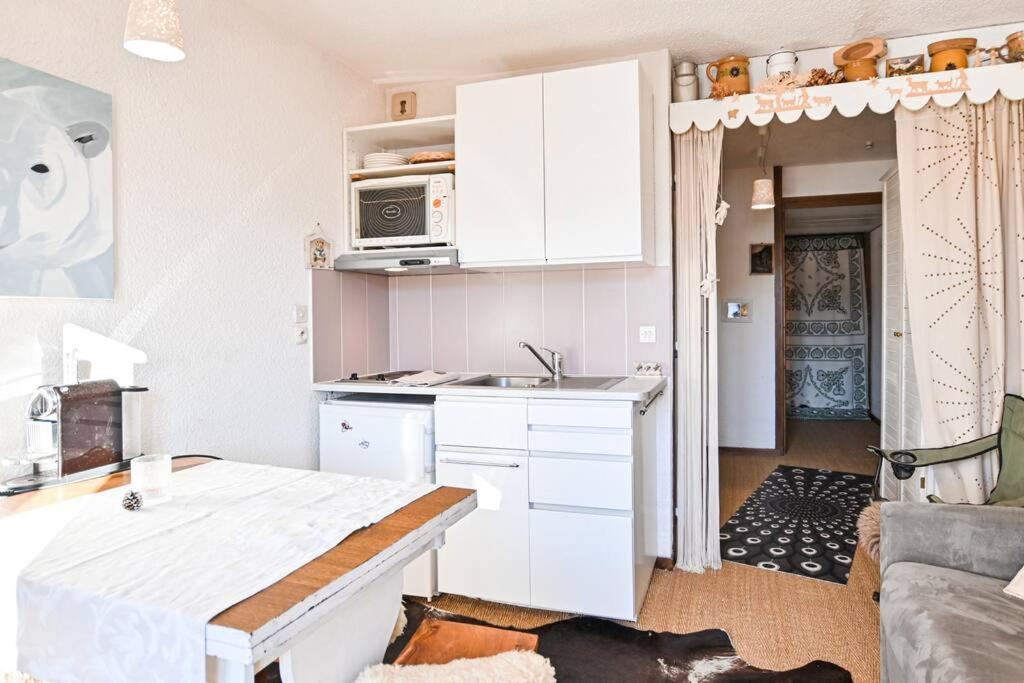 Studio With Balcony For 4 In Demi Quartier Megeve photo 3