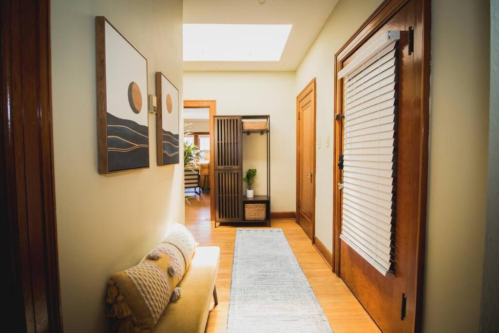 Beautiful 2BR Loft in Prime Location photo 1