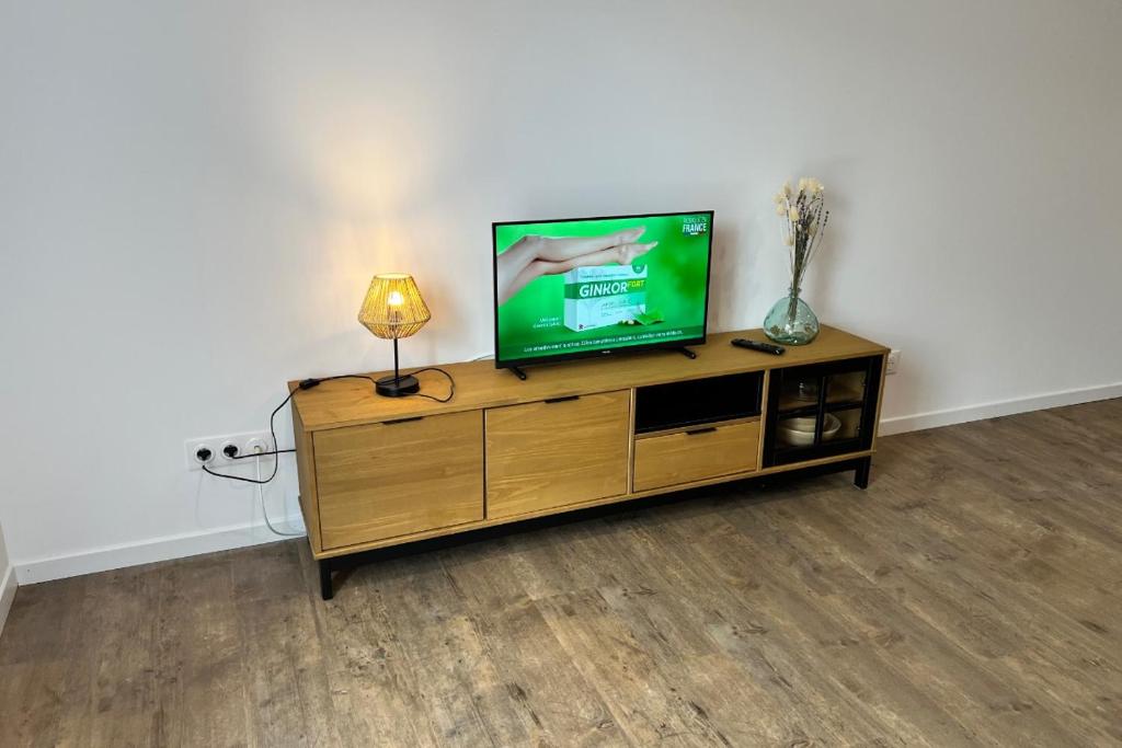 Studio Lac chalain 30 m2 piscine chauffe photo 4