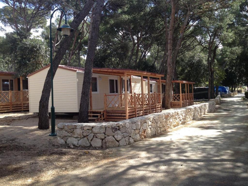 Comfortable chalet with two bathrooms at 31 km from Zadar photo 2
