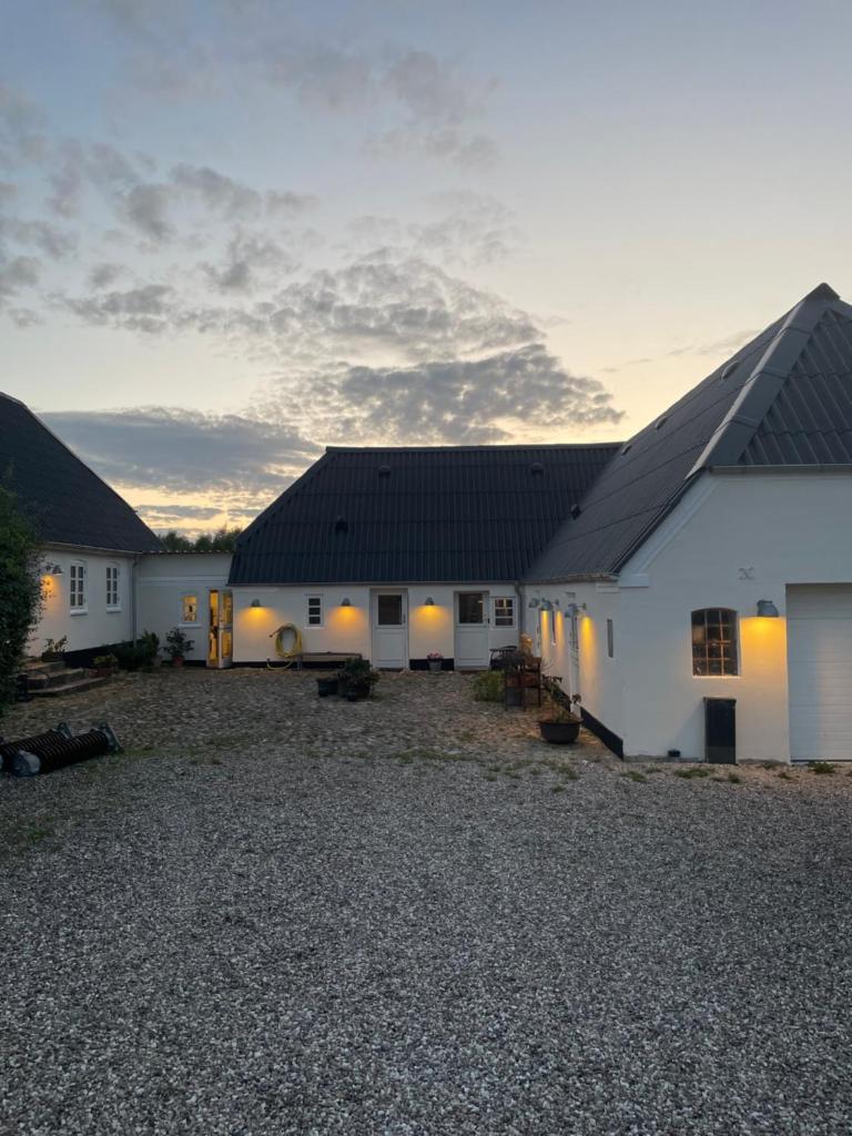 Ferielejlighed på Elmensbjerg photo 1