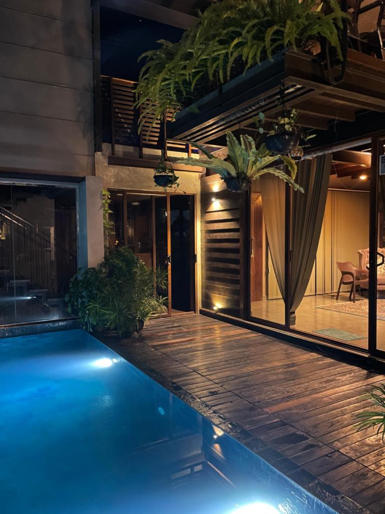 Luxury Transit Villa photo 2