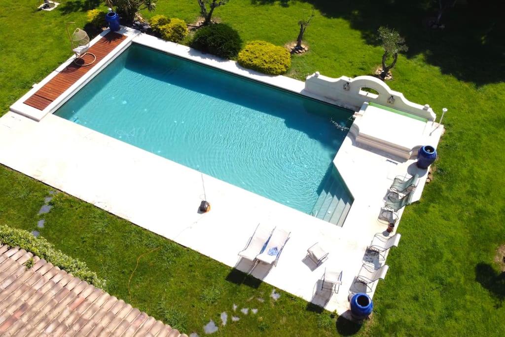 Belle villa provençale dans un parc paysagé avec piscine et sauna photo 3