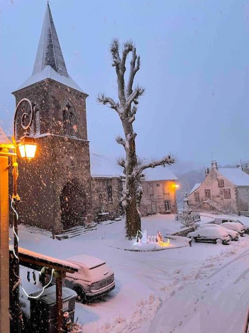 Maison Cantal à Marchastel 15400 photo 4