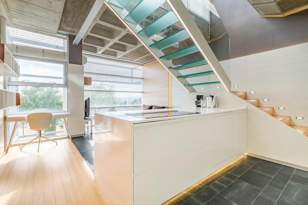 Loft de Diseño con Parking photo 1