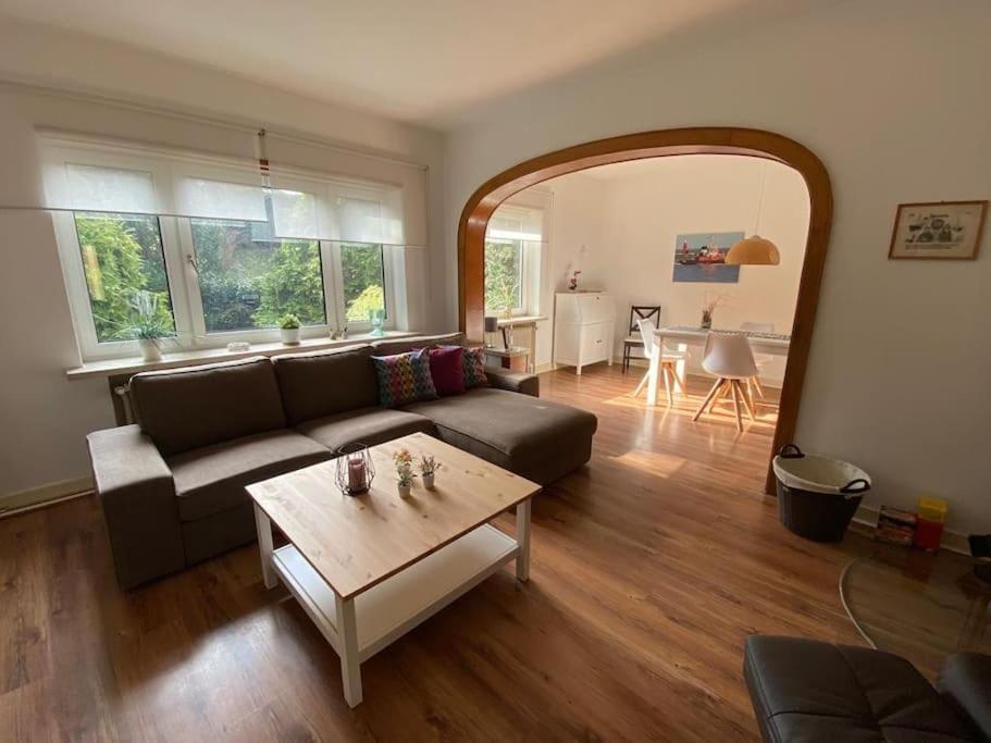 LIVING Große Ferienwohnung • Garten • Terrasse