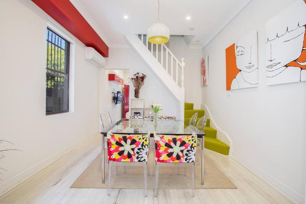 Times Square Terrace - Vibrant Charm in Newy's Heart photo 3