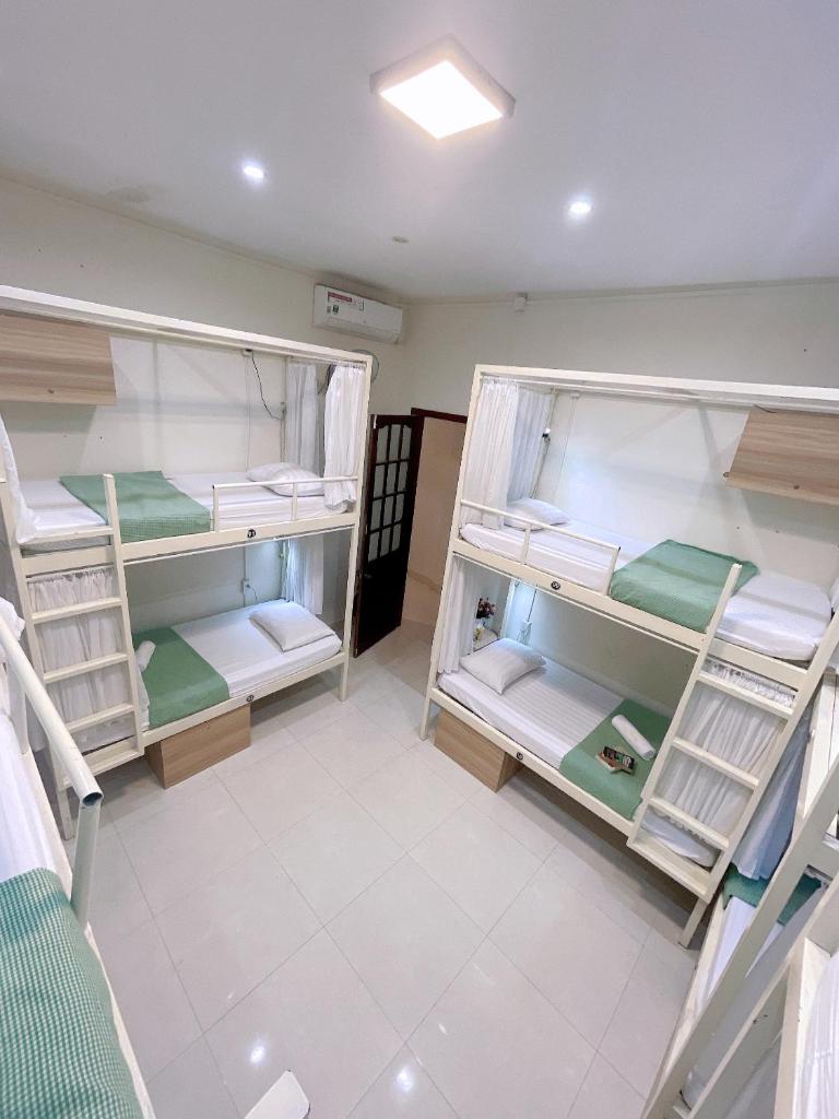 Amy 2 Hostel