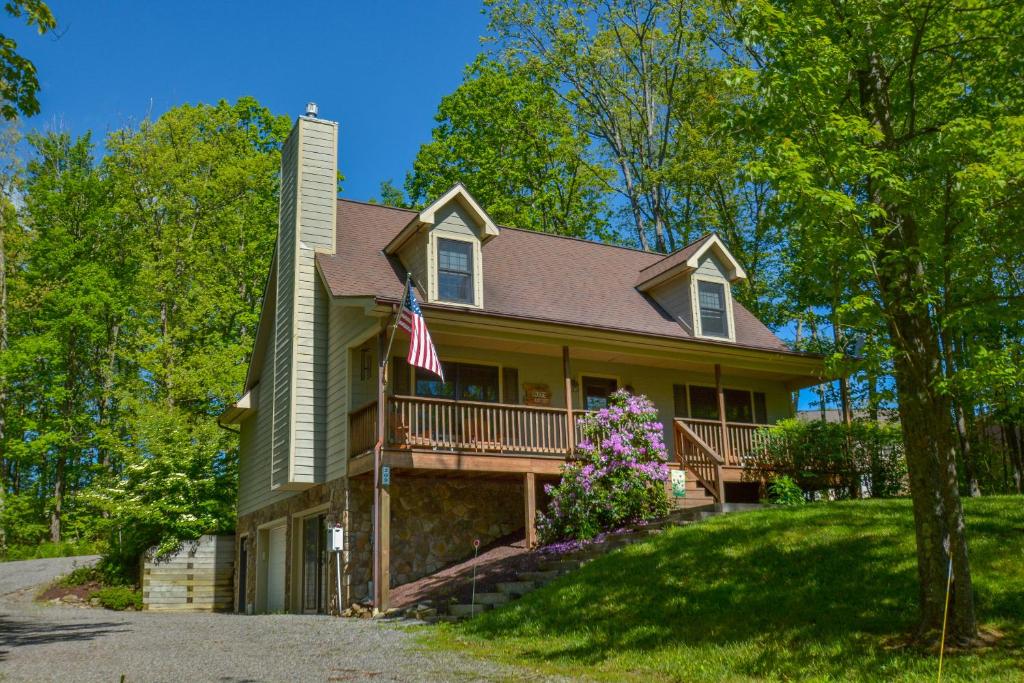 Sparky's Lodge image