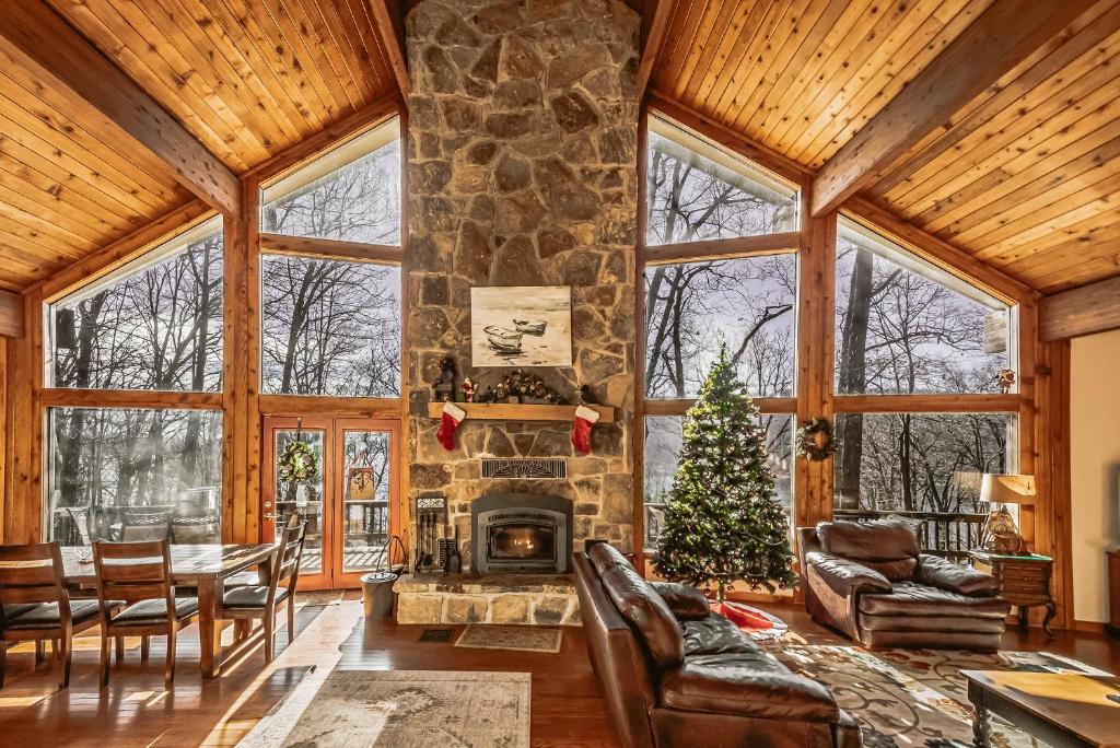 Slip Away Chalet photo 3
