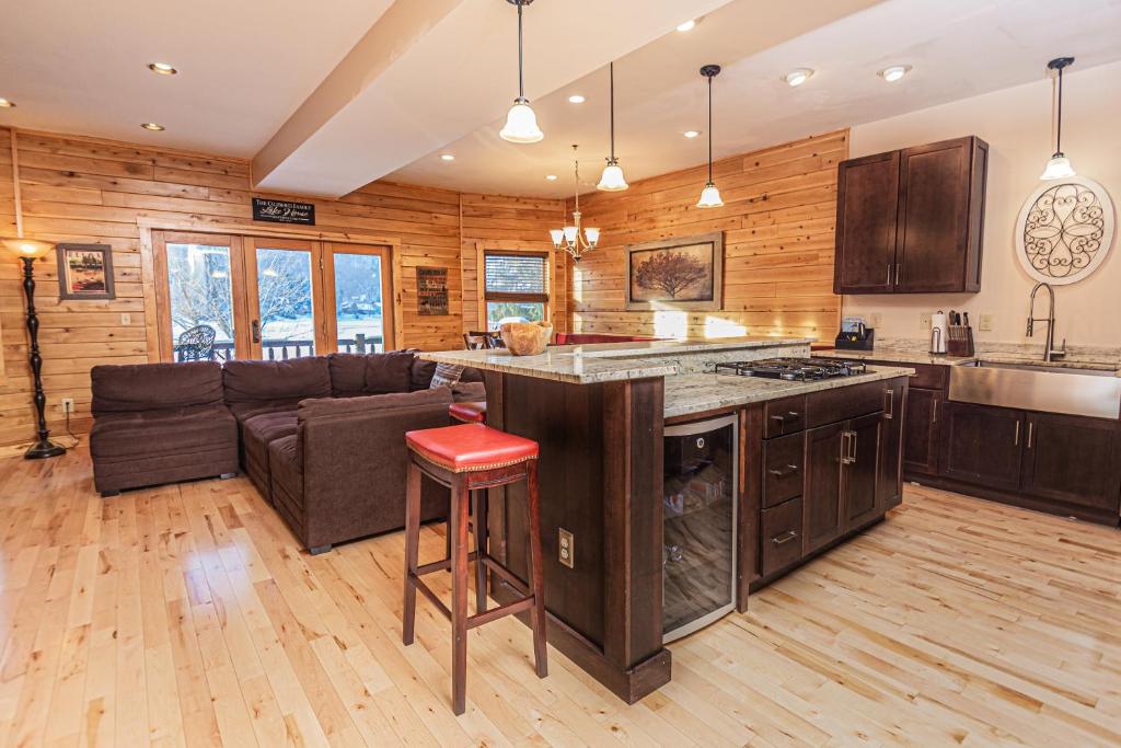 Cedar Shores Villa 03 photo 3
