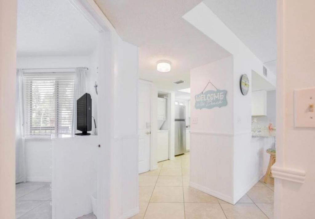 Oasis 21 Oceanfront with Pool photo 2
