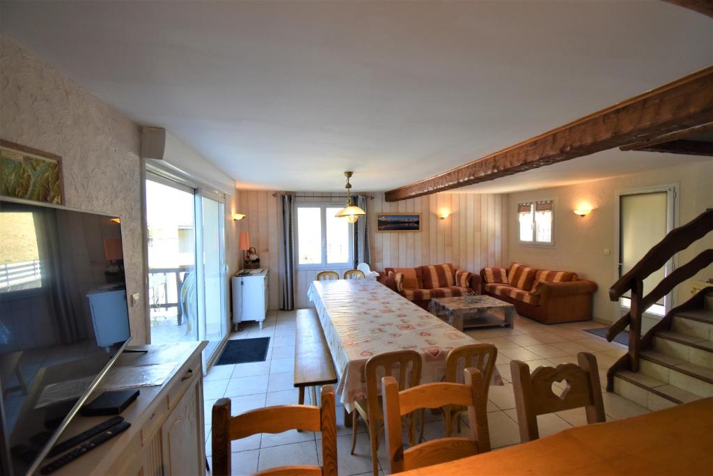 VAUJANYLOCATIONS - Roches Grandes 49 photo 3