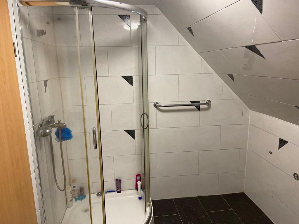 1 Zimmer mit Bad und Küche in Aalen photo 2