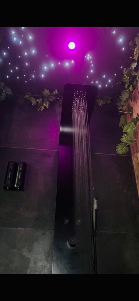 Homesuiteandspa photo 2