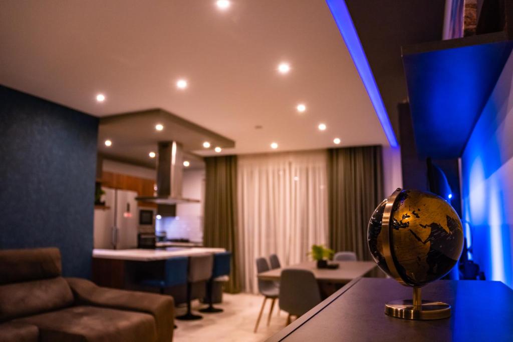 Designer 3 Bedroom / Bathroom Apartment in Swatar. photo 2