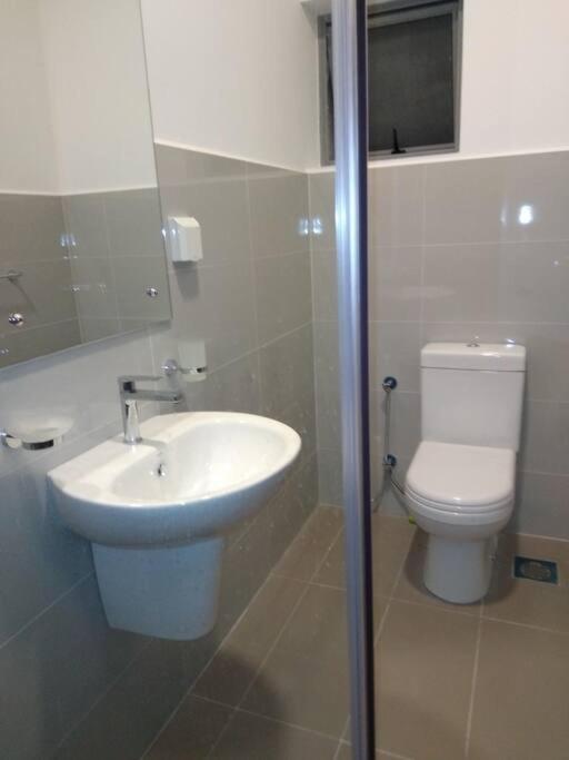 1F/F4/U4 ,Elixia 3C'S Apartments Malabe photo 2