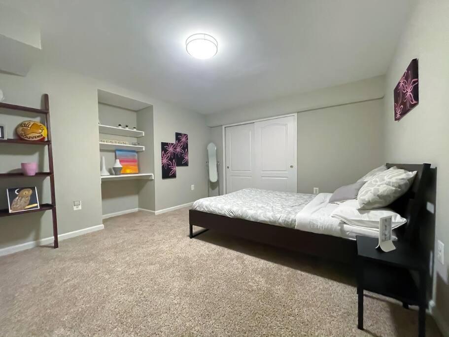 Private Basement Apartment - Reston photo 4