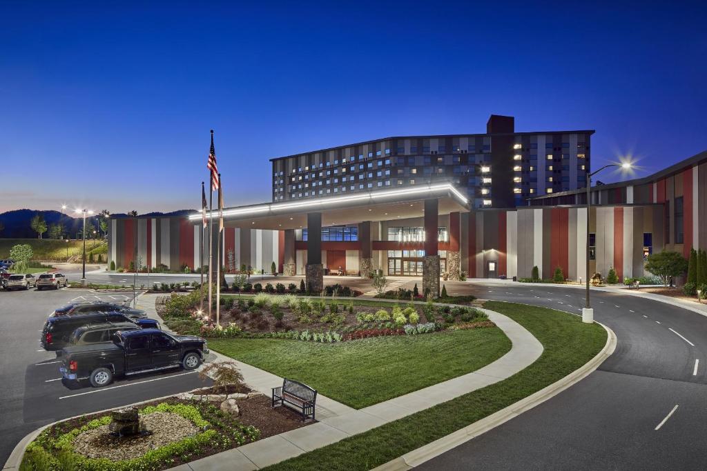 Harrah's Cherokee Valley River Casino & Hotel image