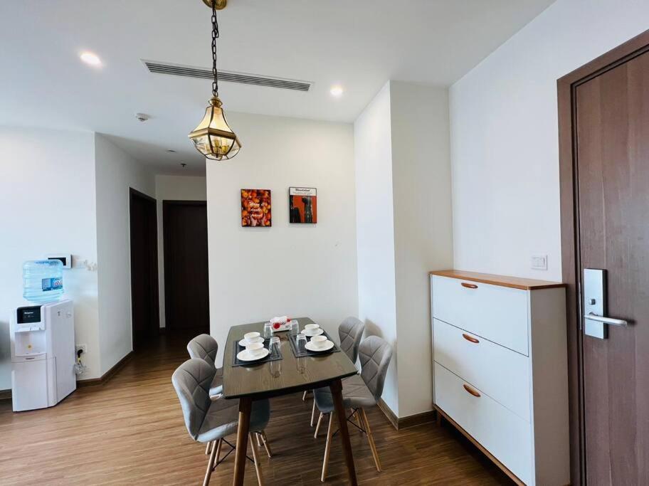 Two-Bedroom Apartment- Vinhomes Skylake Apartment