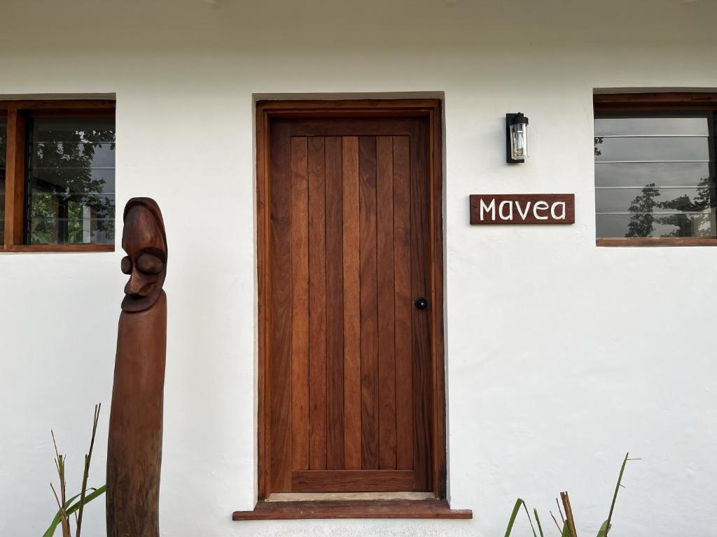 Lope Lope Beach Bungalows photo 2