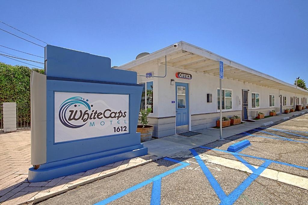 White Caps Motel image
