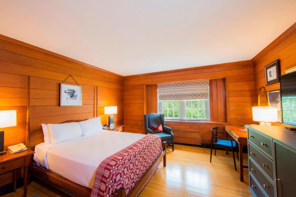 Williamsburg Lodge, Autograph Collection photo 2